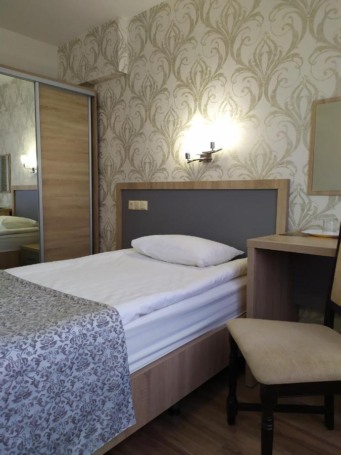 Vitebsk Hotel Extérieur photo